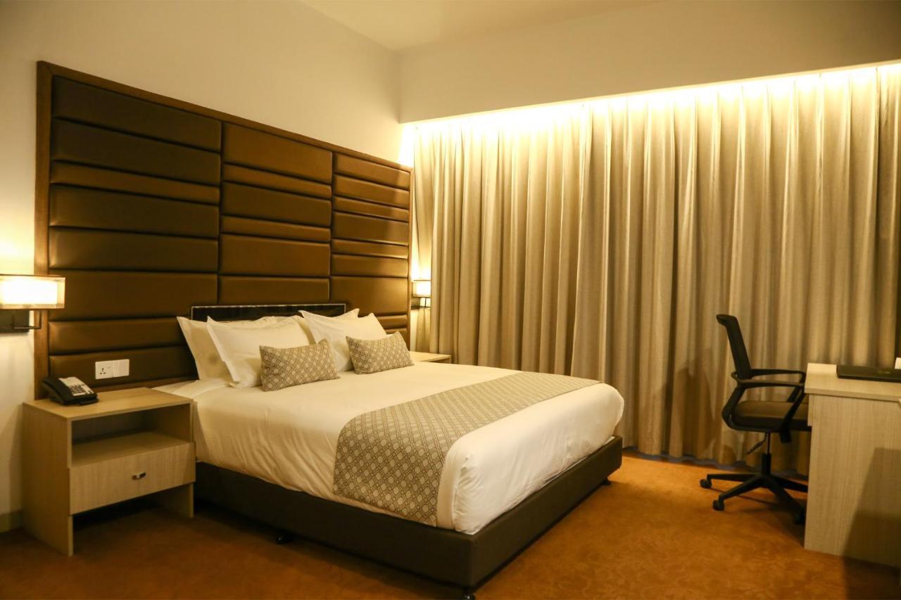 Best Western Sks Chattogram 吉大港 外观 照片