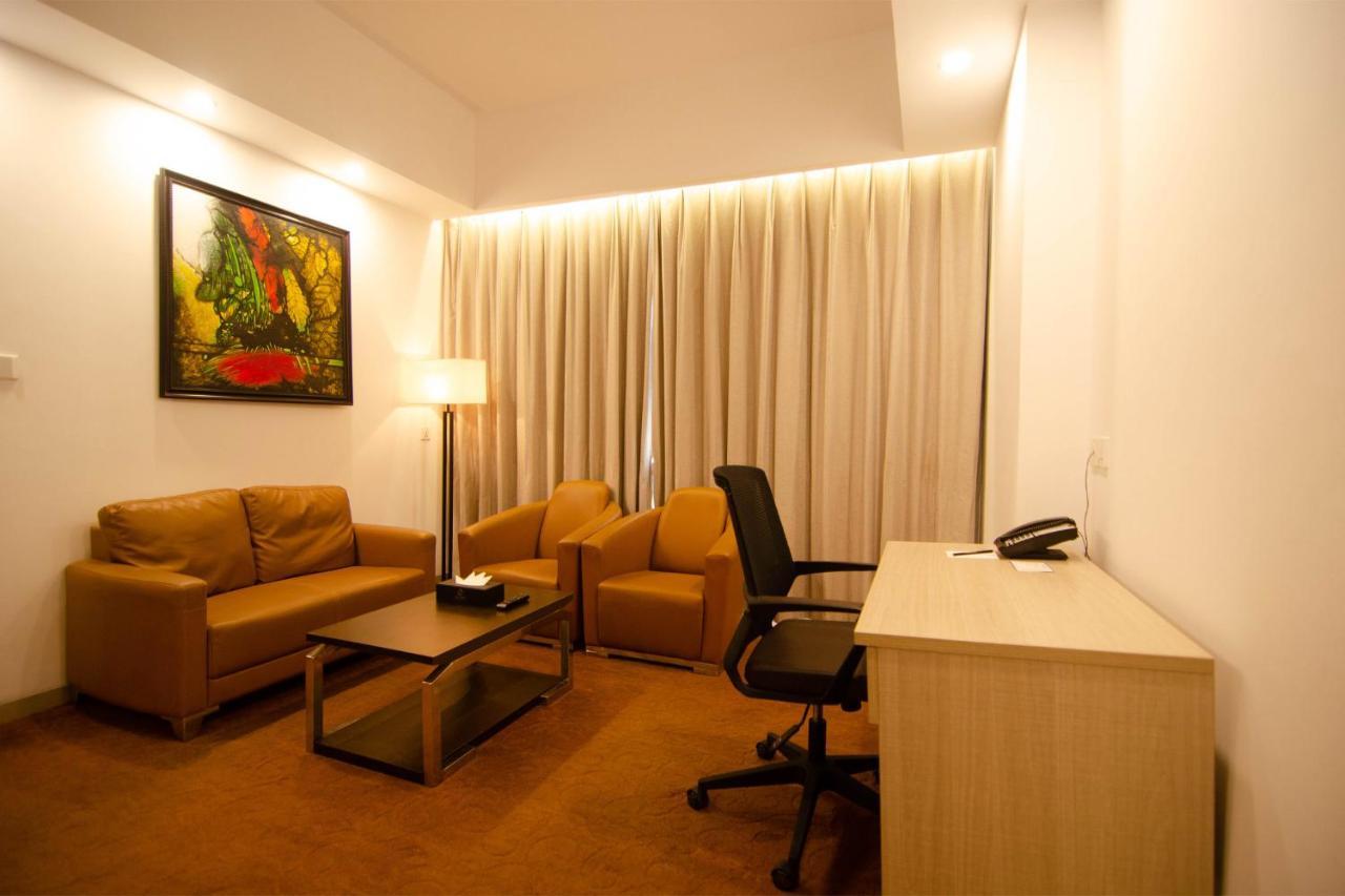 Best Western Sks Chattogram 吉大港 外观 照片